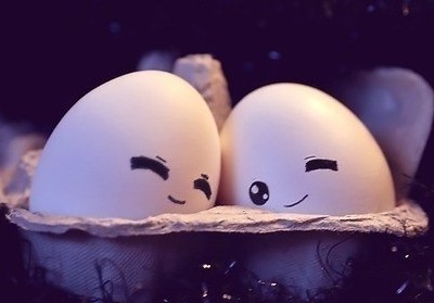 QQ说说心情短语:我不相信幸福,但我相信你