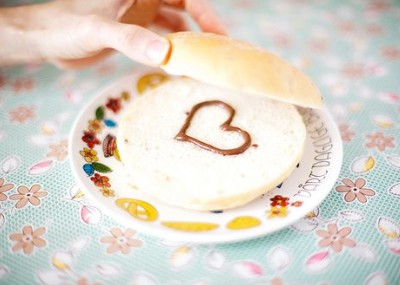 唯美爱情心语:若已到非爱不可,又何必去问是否值得1