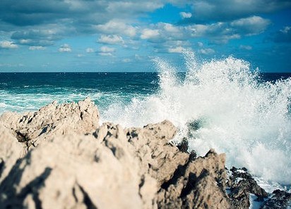 长的说说心情:有时候,觉得自己一夜之间就长大了