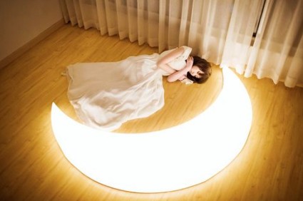 伤感文字说说:我爱过,到最后还是我一个人过