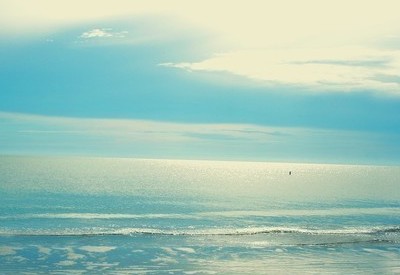 qq心情经典语录:真正的成熟,是成为精神上自给自足的人